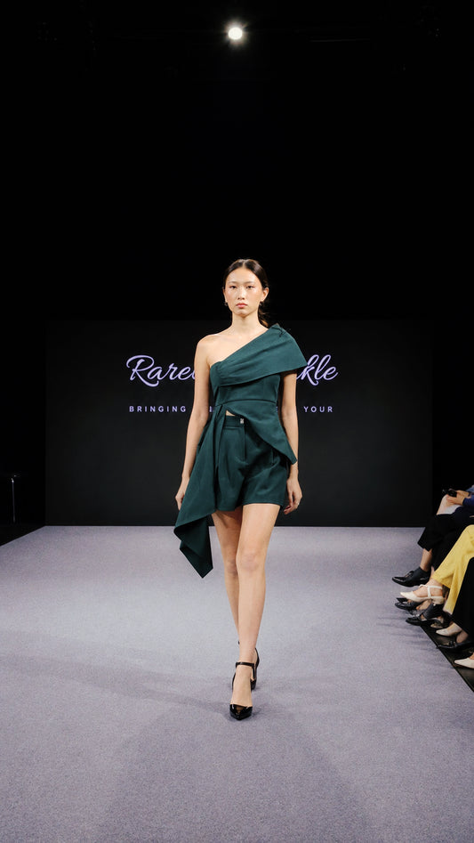 Aveline Asymmetric One-Shoulder Set